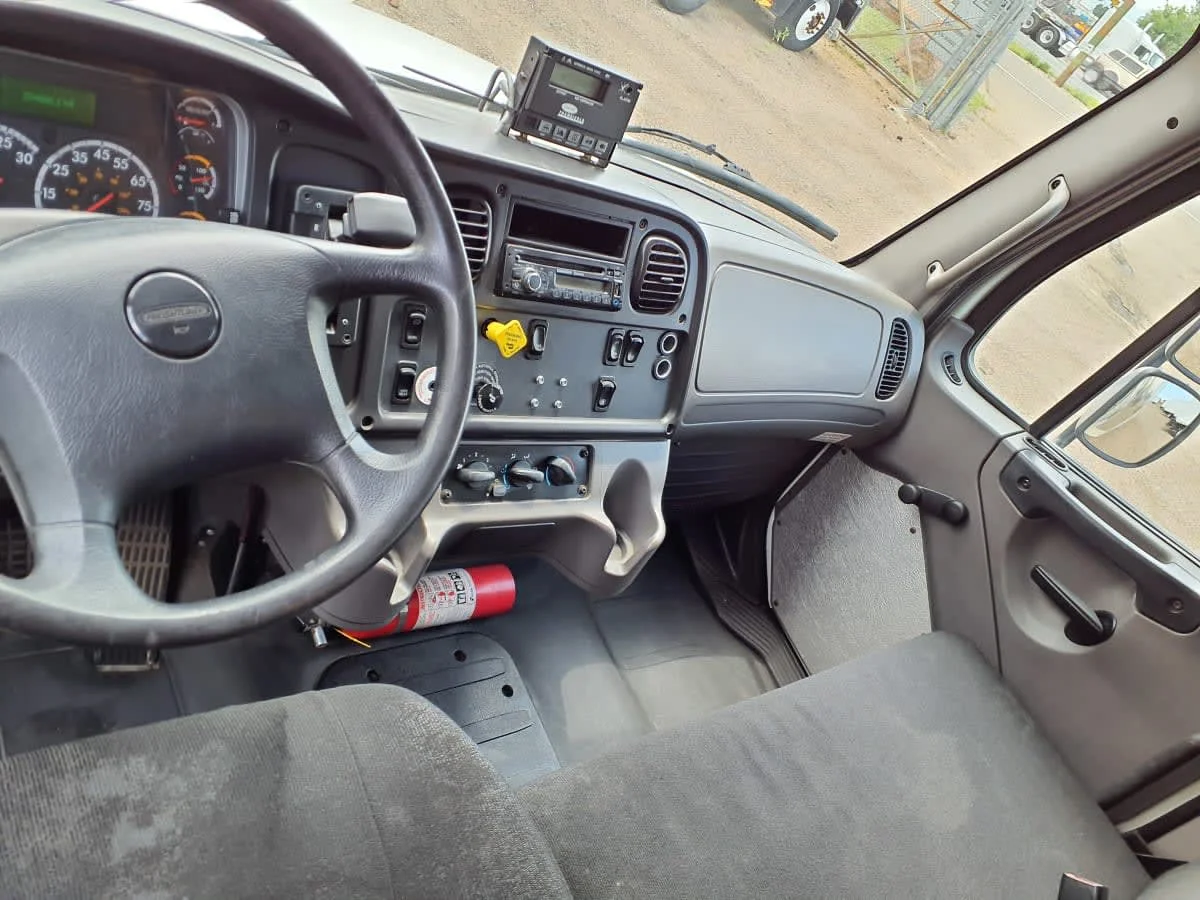 2016 Freightliner M2 106 in Commerce City, CO — photo 8