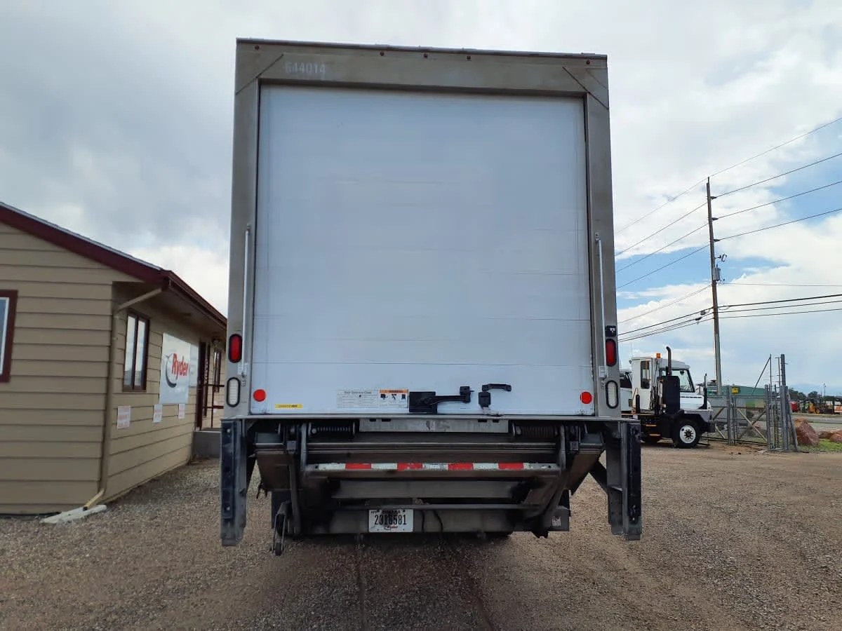 2016 Freightliner M2 106 in Commerce City, CO — photo 5