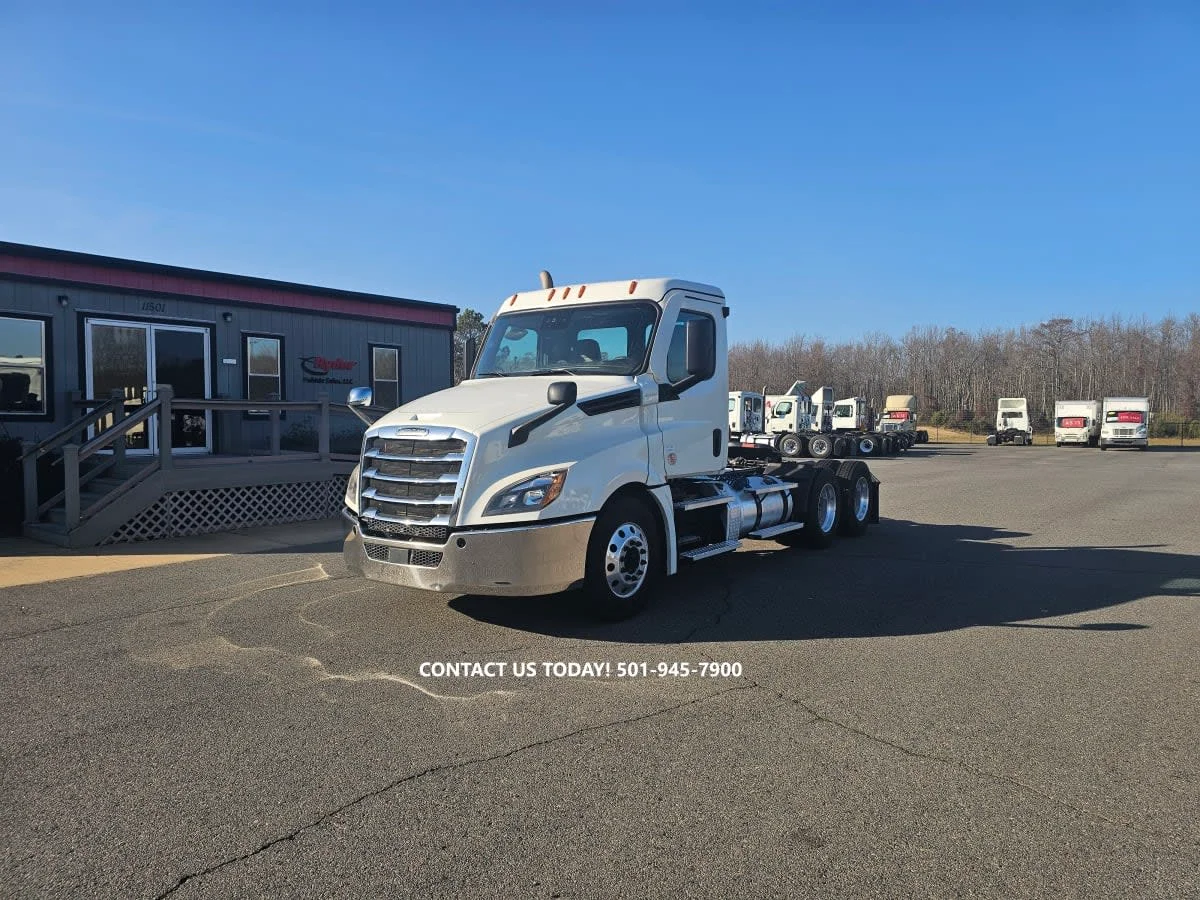2021 Freightliner Cascadia in North Little Rock, AR