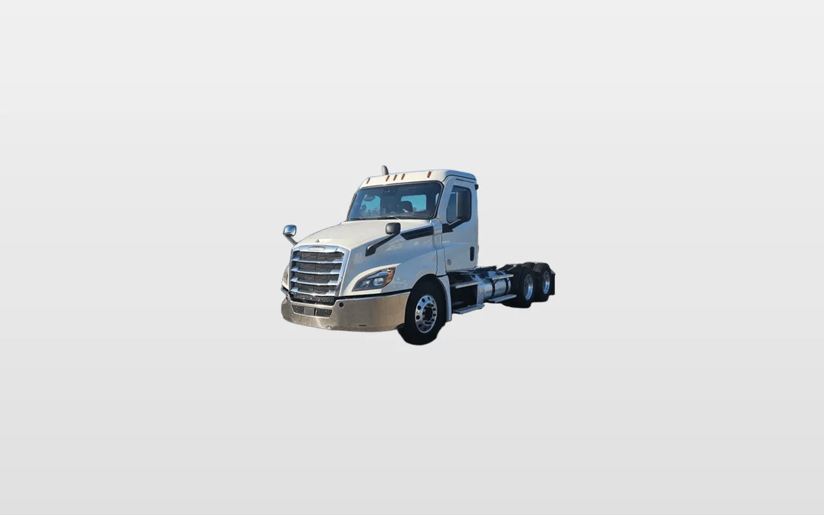 2021 Freightliner Cascadia - image 1