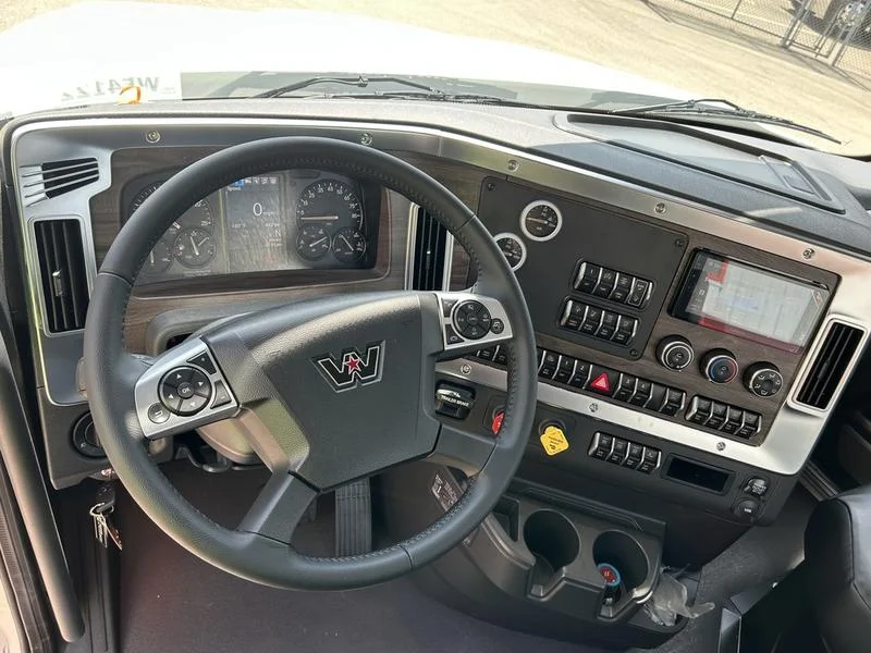2026 Western Star 49X in Pittsburgh, PA — photo 11