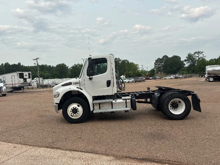 2021 Freightliner eM2 in Jackson, MS — photo 4