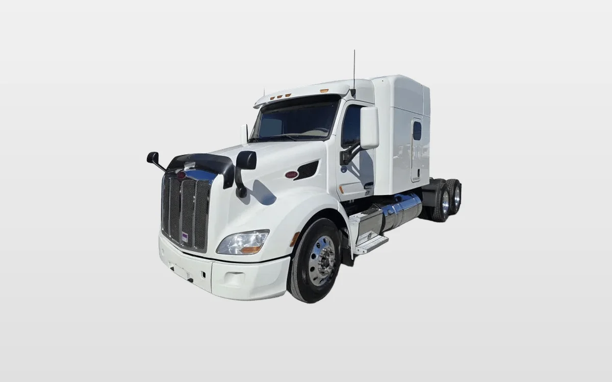 2022 Peterbilt 579 - image 1