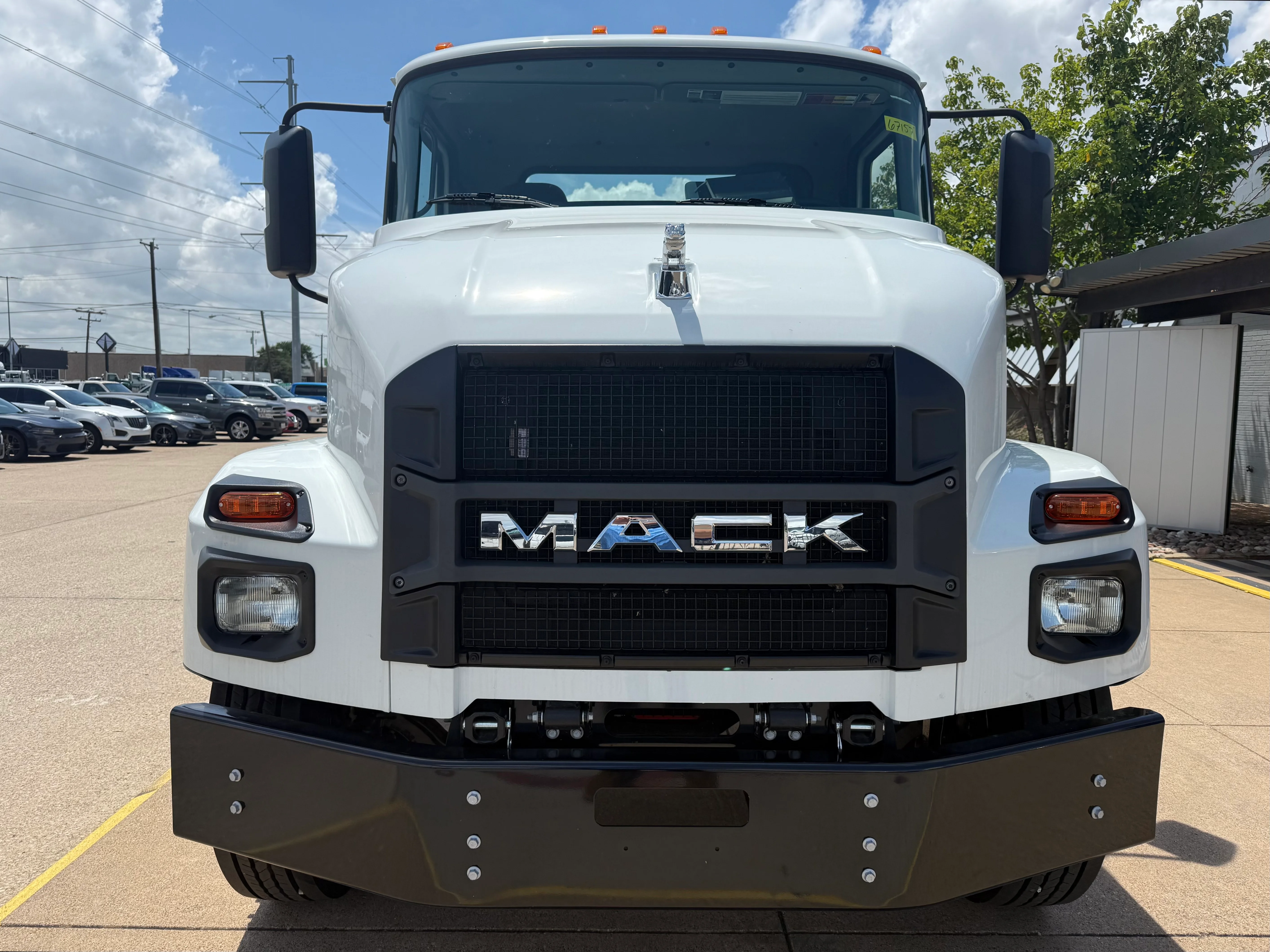 2025 Mack MD in Dallas Irving Blvd, TX — photo 2
