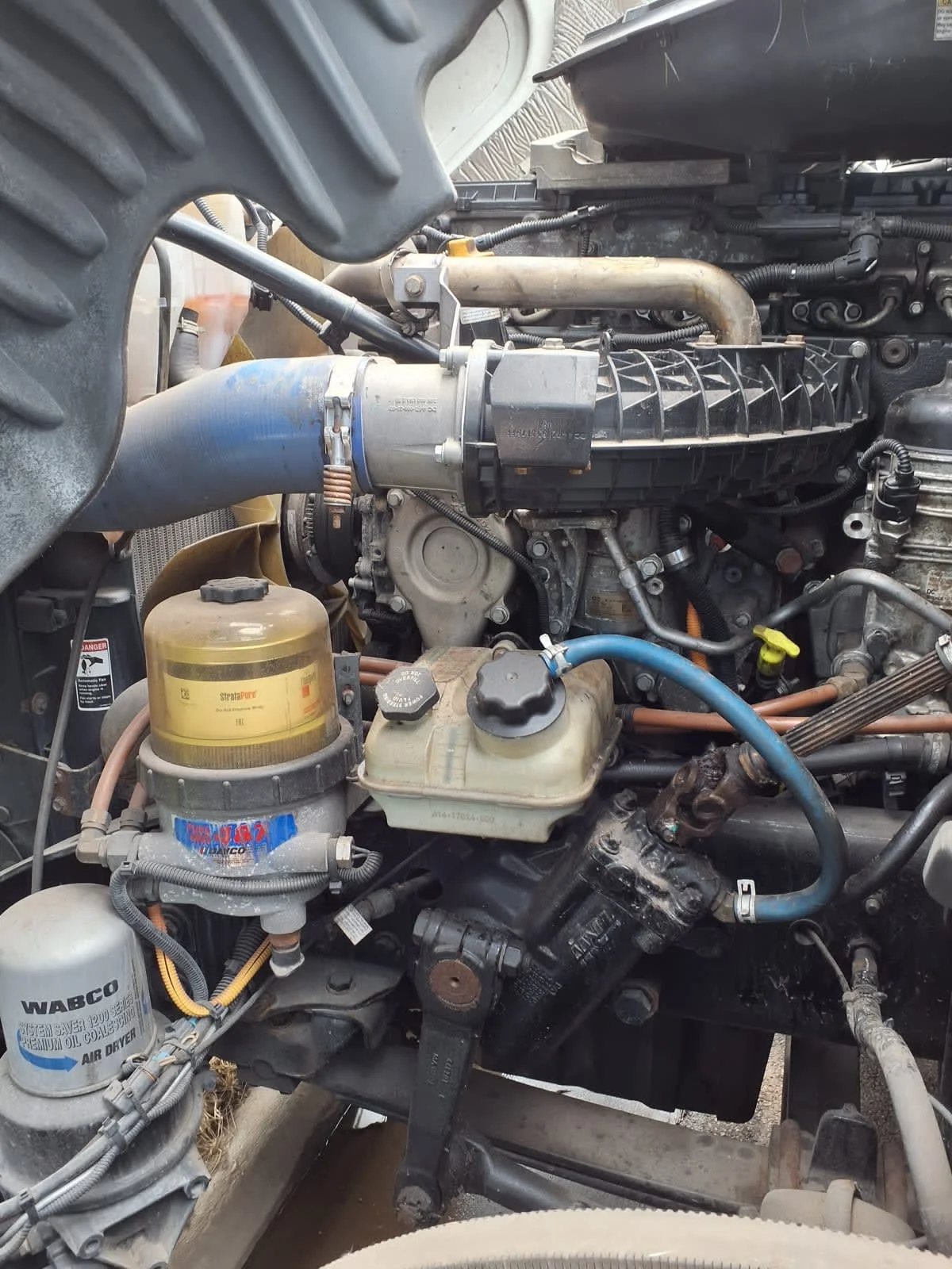 2020 Freightliner Cascadia - image 9