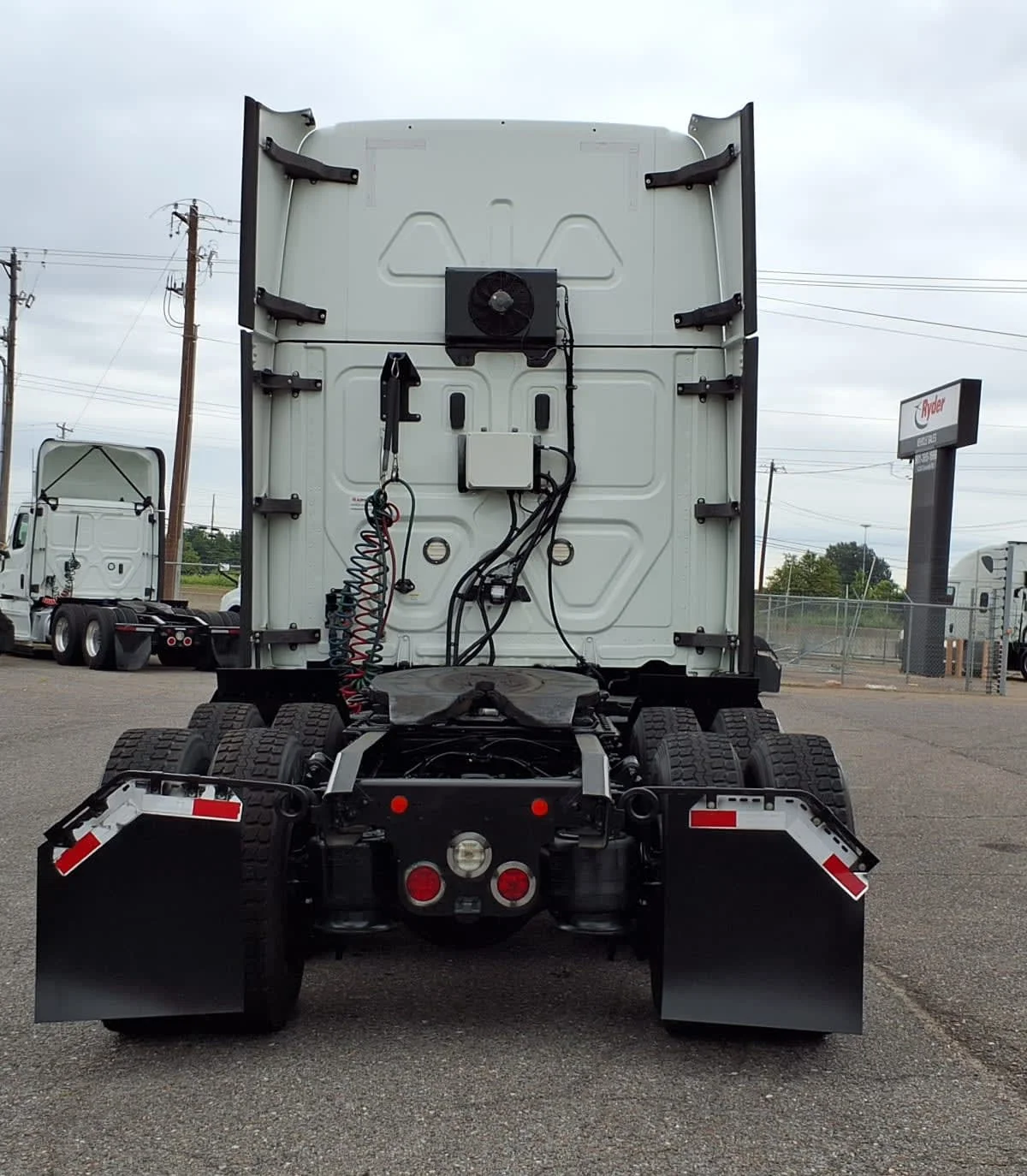 2020 Freightliner Cascadia in Memphis, TN — photo 5
