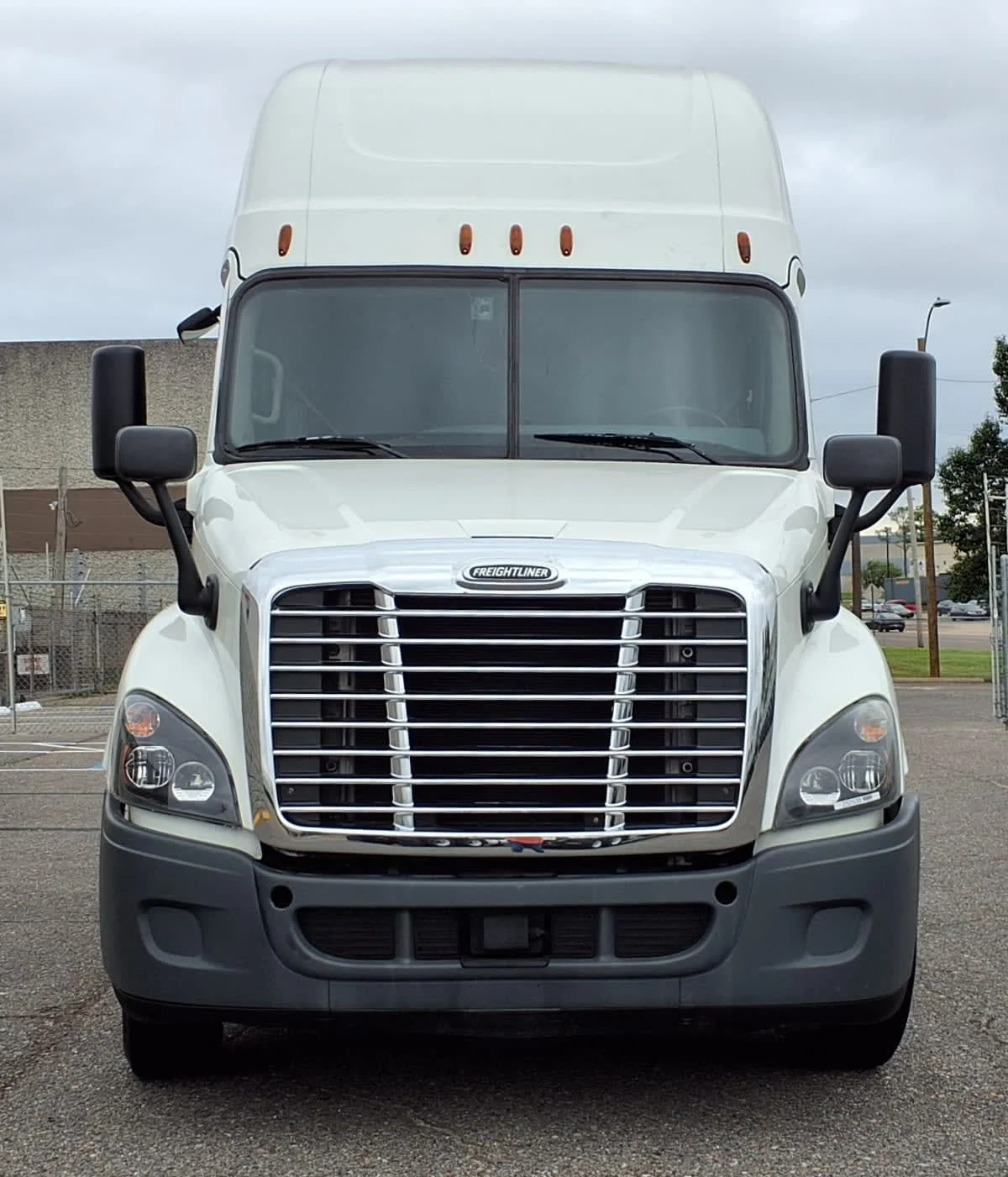 2020 Freightliner Cascadia in Memphis, TN — photo 2