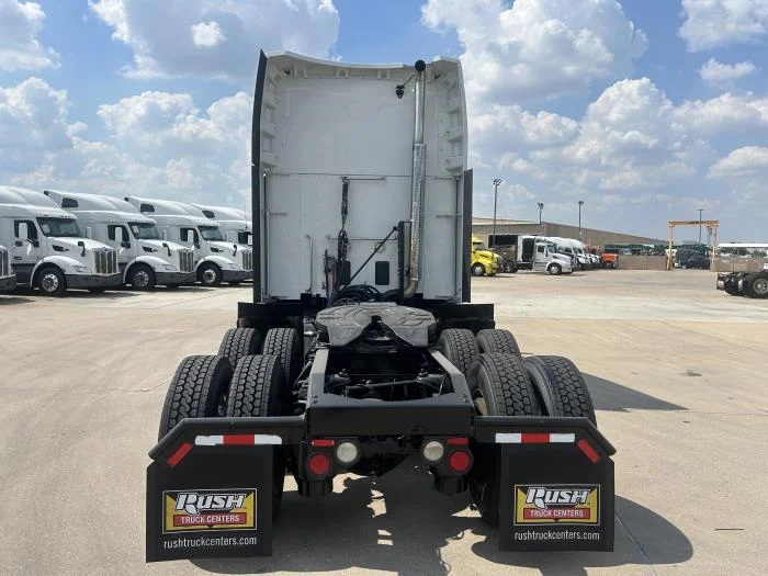 2020 Peterbilt 579 - image 5