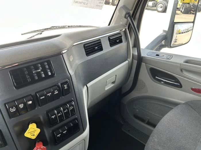 2020 Peterbilt 579 - image 36