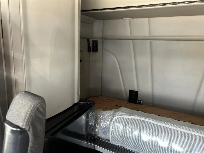 2020 Peterbilt 579 - image 32