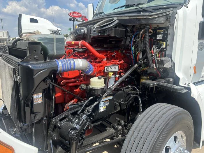 2020 Peterbilt 579 - image 17