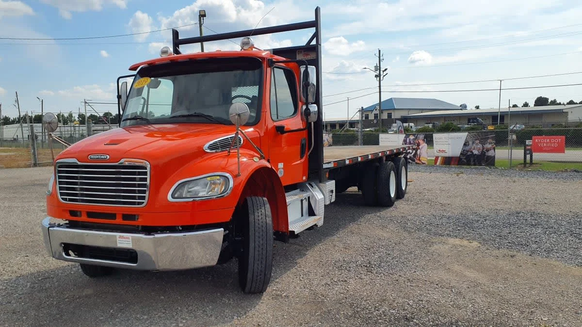 2019 Freightliner M2 106