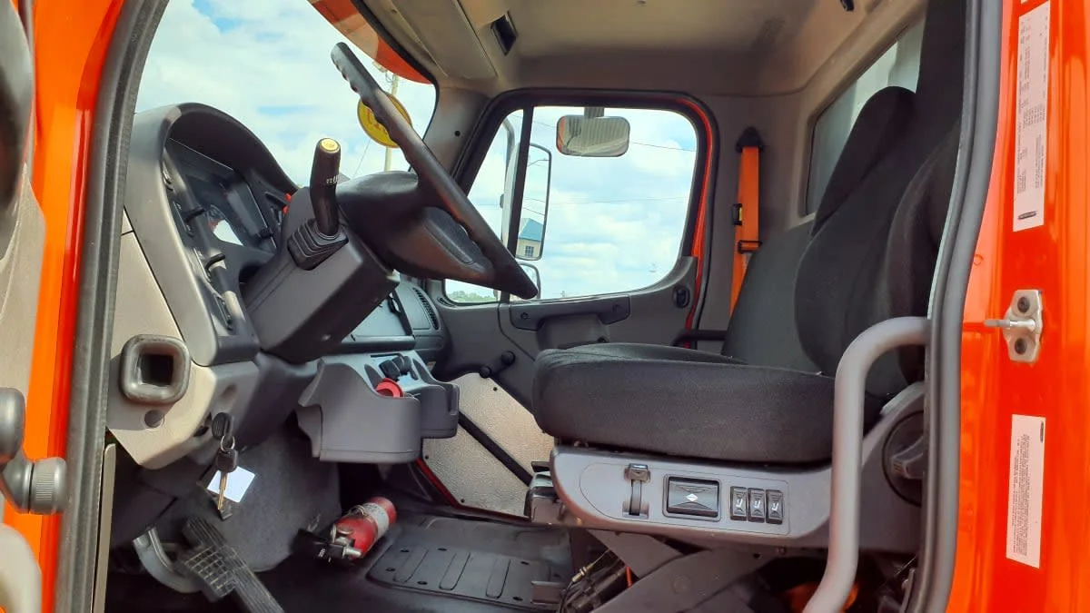 2019 Freightliner M2 106 in Birmingham, AL — photo 7