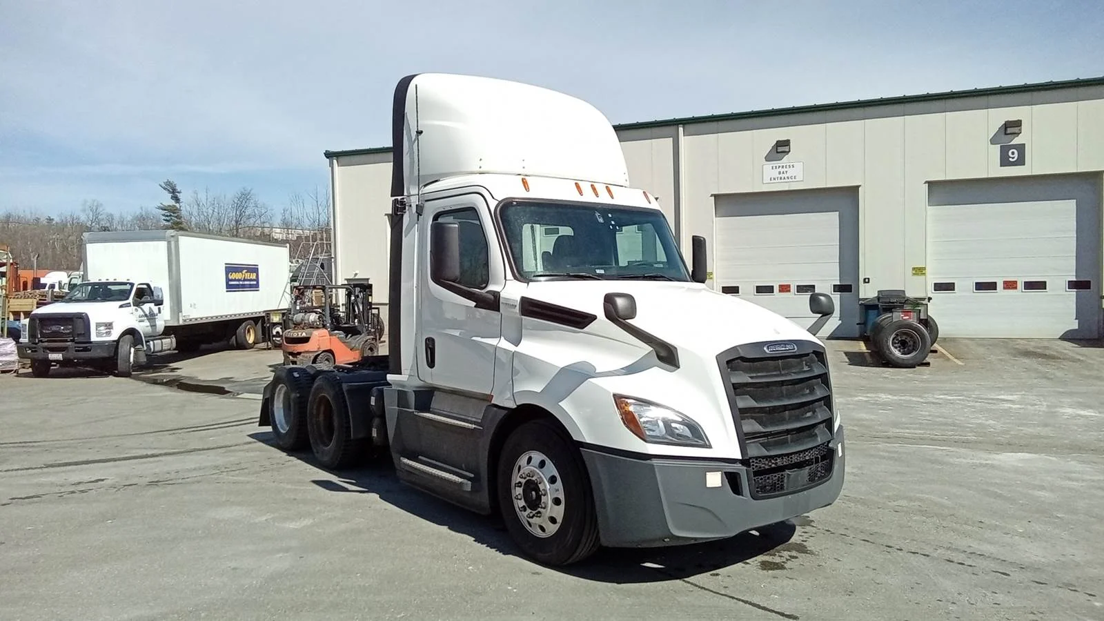 2020 Freightliner Cascadia in Shrewsbury, MA