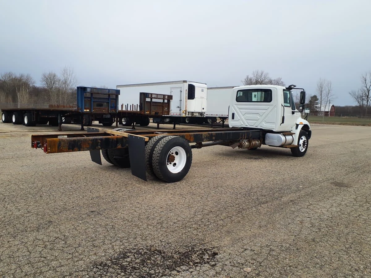 2019 International 4300 in Wayland, MI — photo 4
