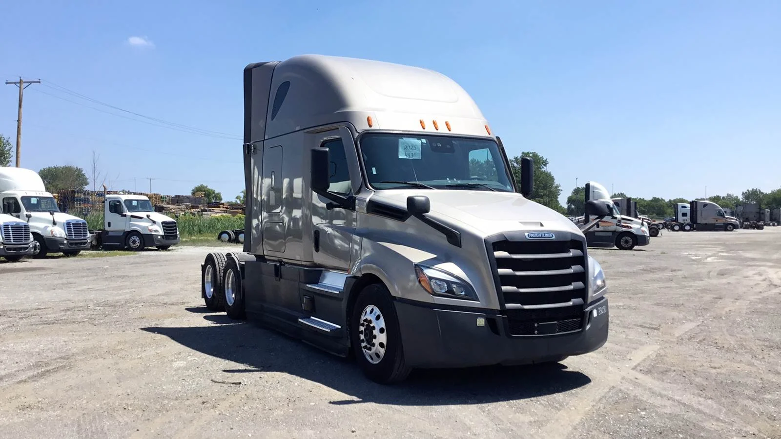2025 Freightliner Cascadia