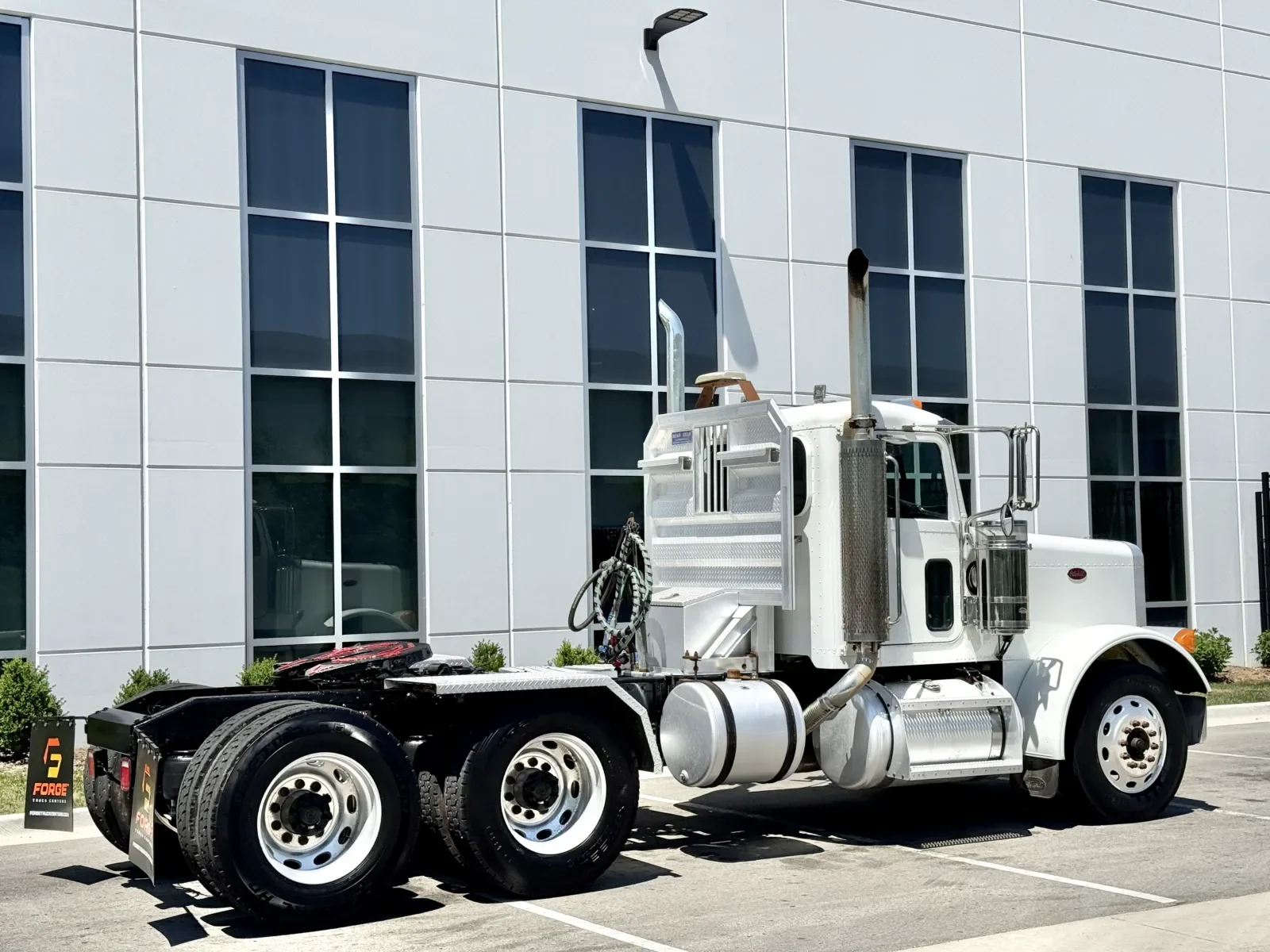 2006 Peterbilt 379 in New Lenox, IL — photo 5