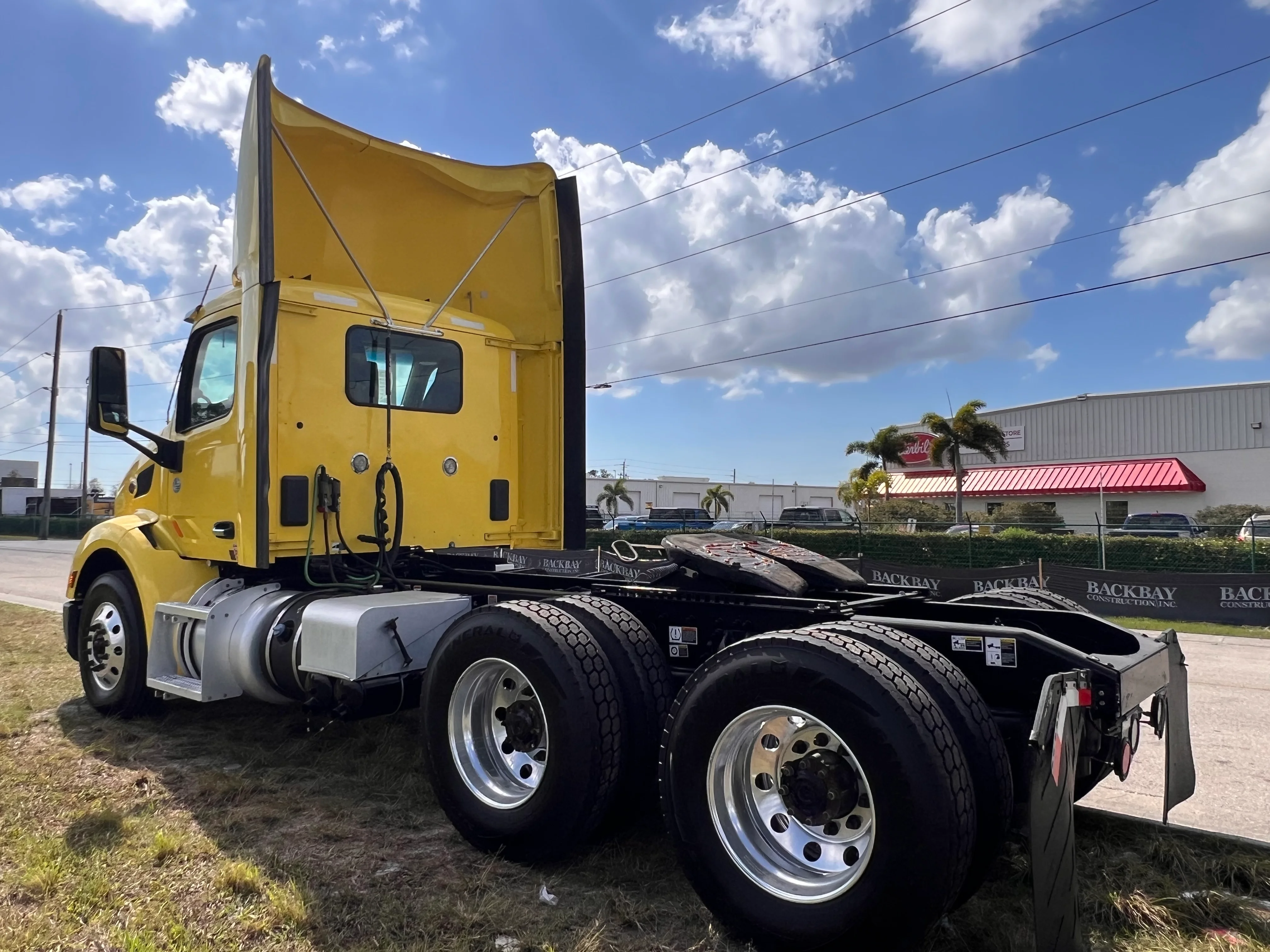 2021 Peterbilt 579 - image 10