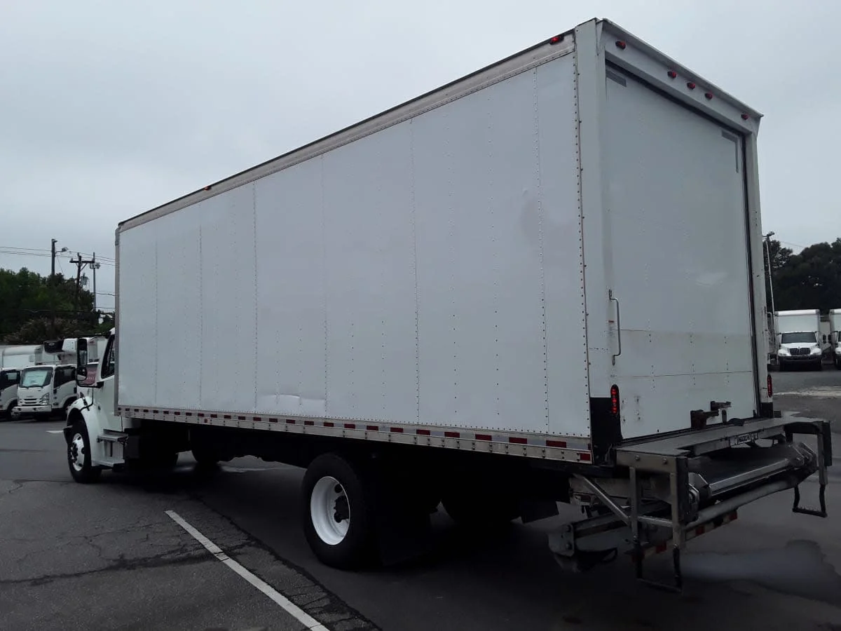 2018 Freightliner M2 106 in Charlotte, NC — photo 6