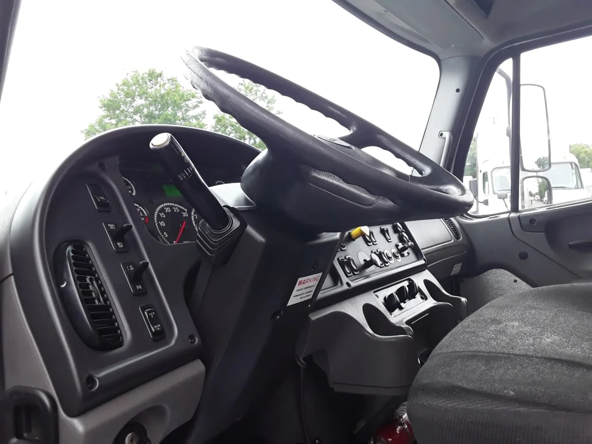 2018 Freightliner M2 106 in Charlotte, NC — photo 12