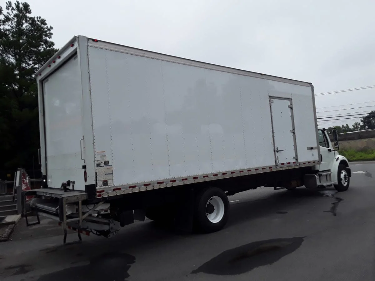 2018 Freightliner M2 106 in Charlotte, NC — photo 5