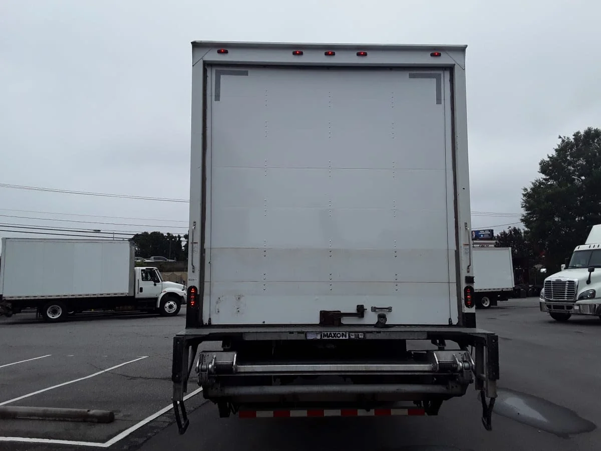 2018 Freightliner M2 106 in Charlotte, NC — photo 4