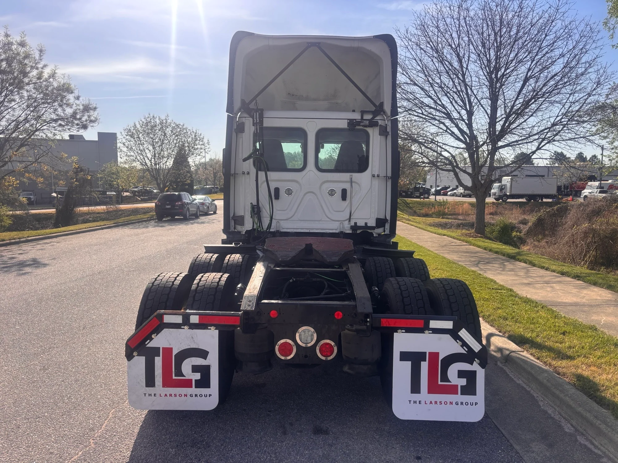 2021 Freightliner Cascadia - image 4