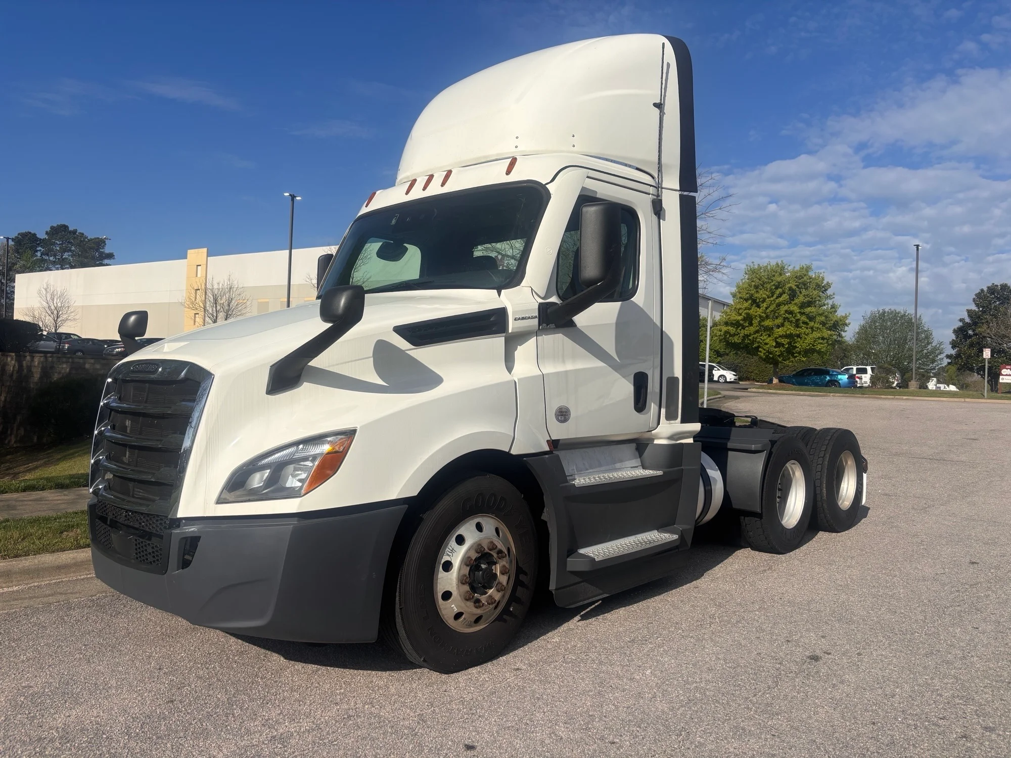 2021 Freightliner Cascadia in Raleigh, NC