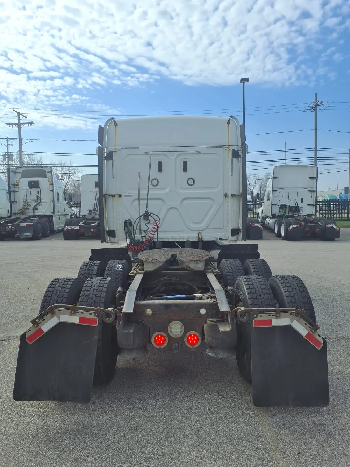 2018 Freightliner Cascadia in Cleveland, OH — photo 5