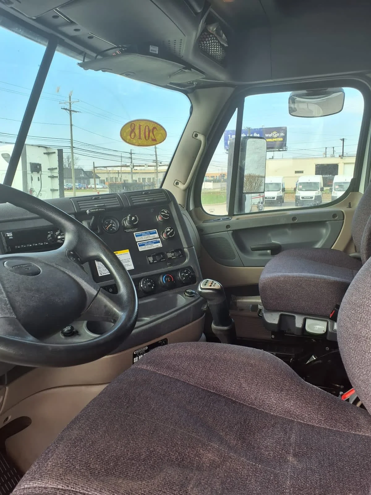 2018 Freightliner Cascadia in Cleveland, OH — photo 7