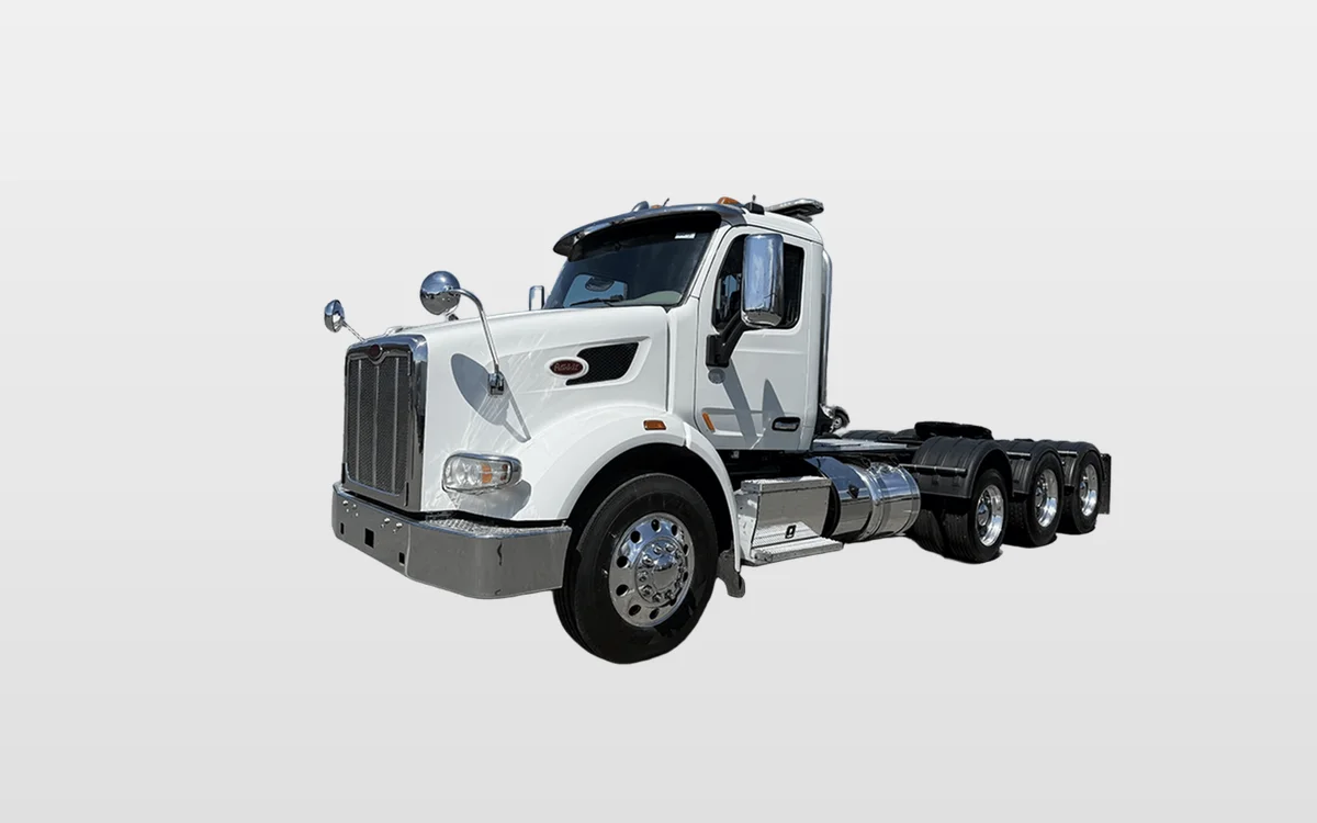 2020 Peterbilt 567 - image 1