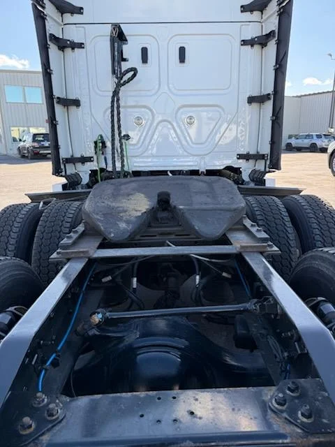 2023 Freightliner Cascadia - image 20