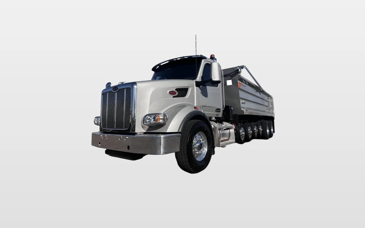 2025 Peterbilt 567 - image 1