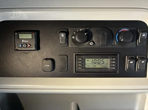 2022 Kenworth T680 in Portland, OR — photo 27