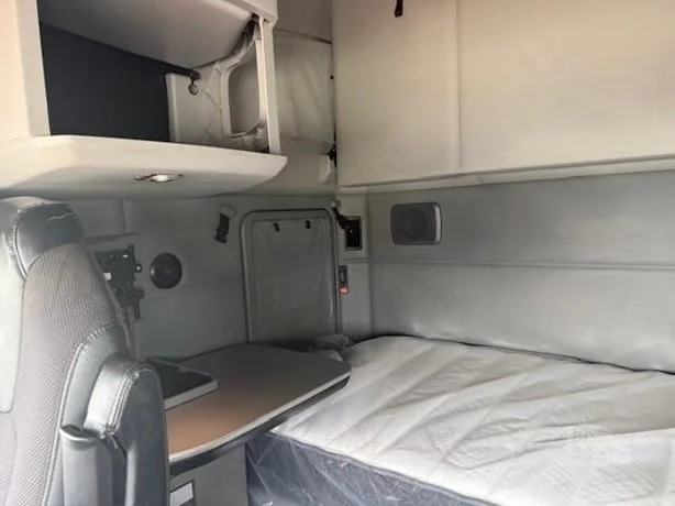 2022 Kenworth T680 - image 15