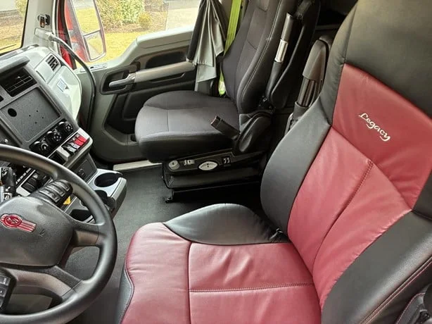 2022 Kenworth T680 in Portland, OR — photo 12
