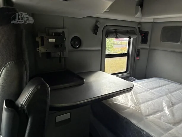 2022 Kenworth T680 in Portland, OR — photo 23