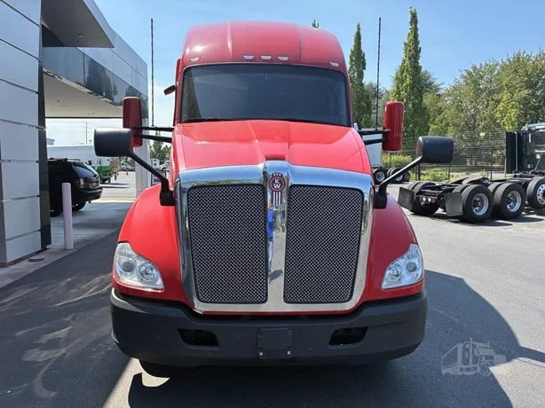 2022 Kenworth T680 in Portland, OR — photo 3