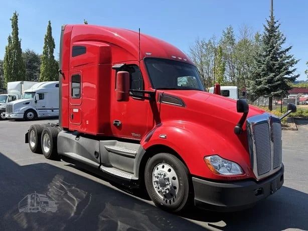 2022 Kenworth T680 in Portland, OR — photo 2