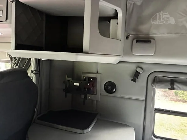 2022 Kenworth T680 in Portland, OR — photo 25