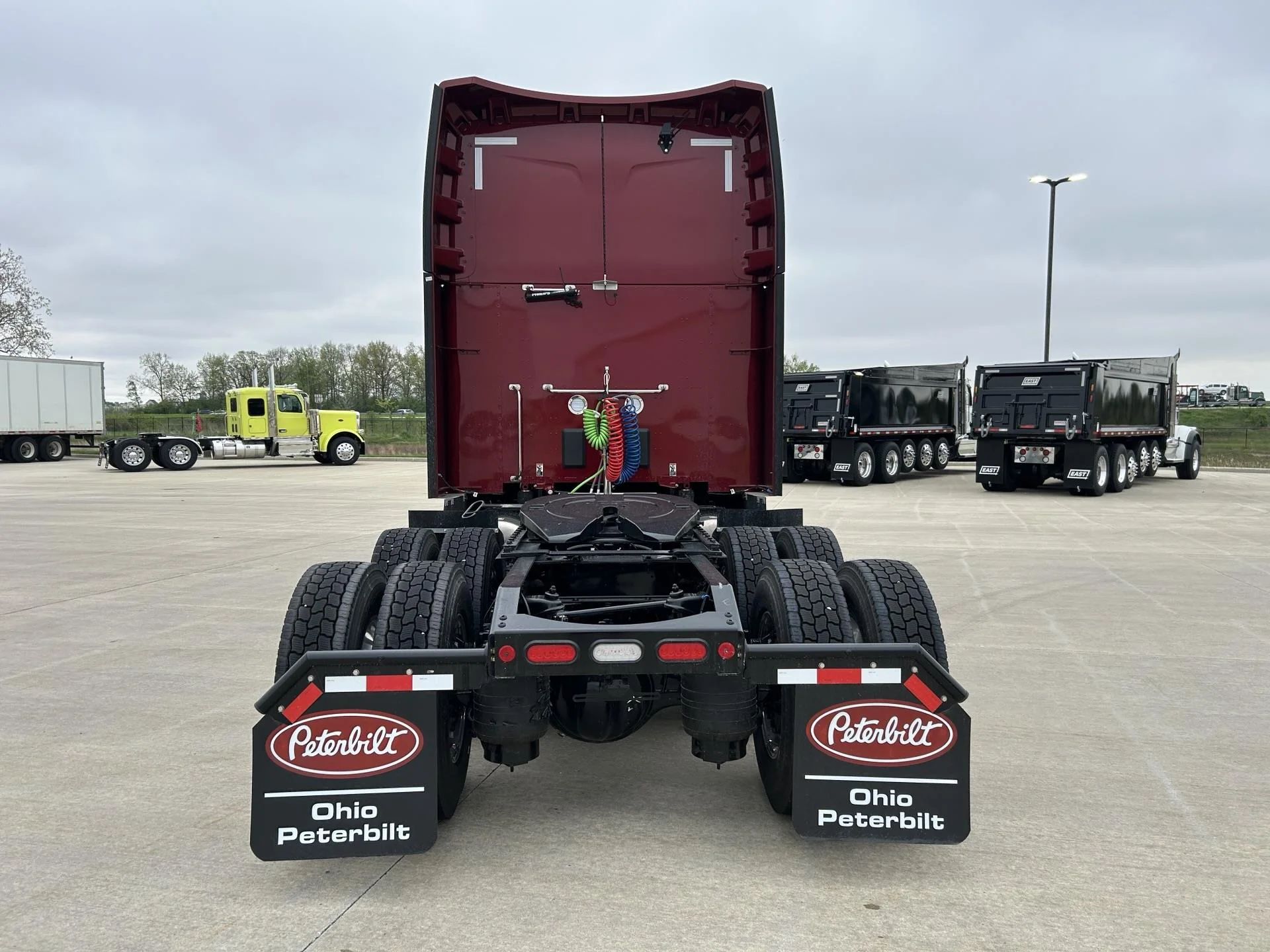 2027 Peterbilt 579 in Perrysburg, OH — photo 3