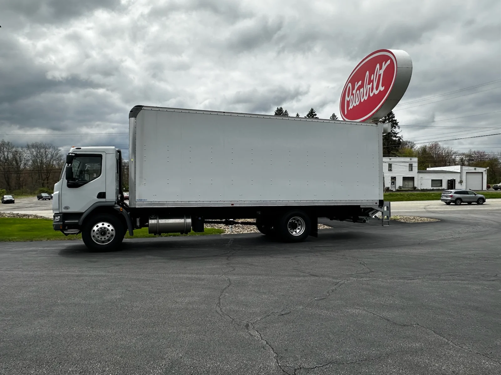 2025 Peterbilt 220EV in Butler, PA — photo 2