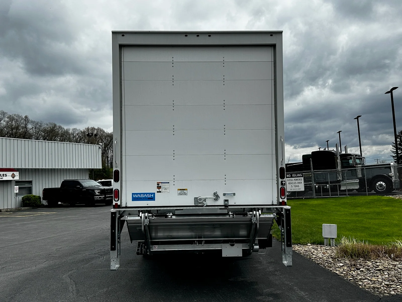 2025 Peterbilt 220EV in Butler, PA — photo 6
