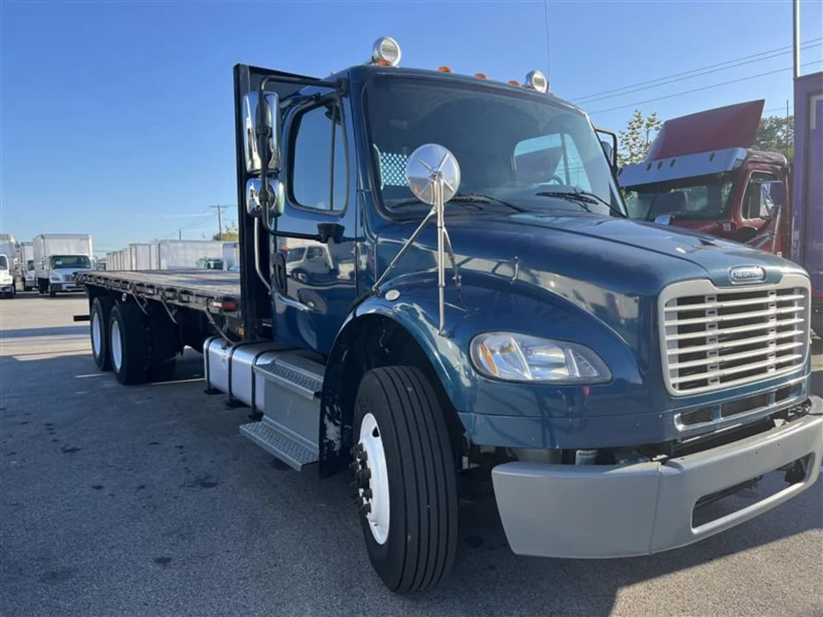 2019 Freightliner M2 106 in Beltsville, MD — photo 3