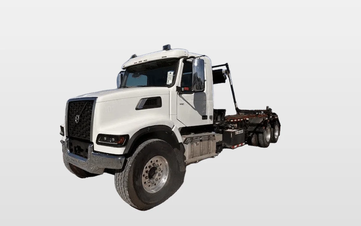 2023 Volvo - image 1