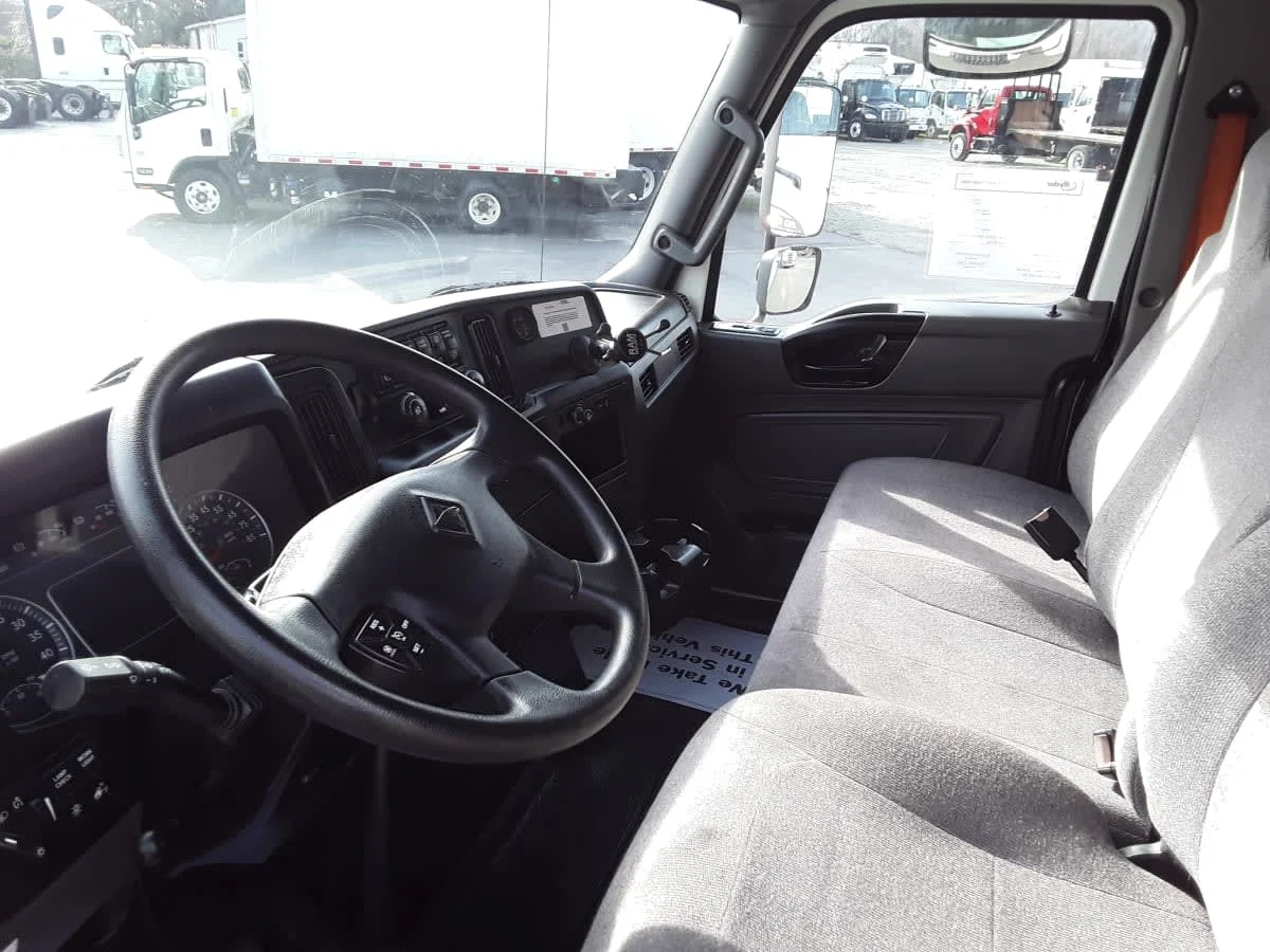 2020 International MV - image 7