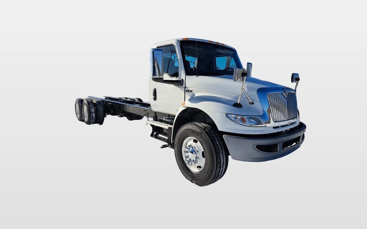 2021 International MV - image 1