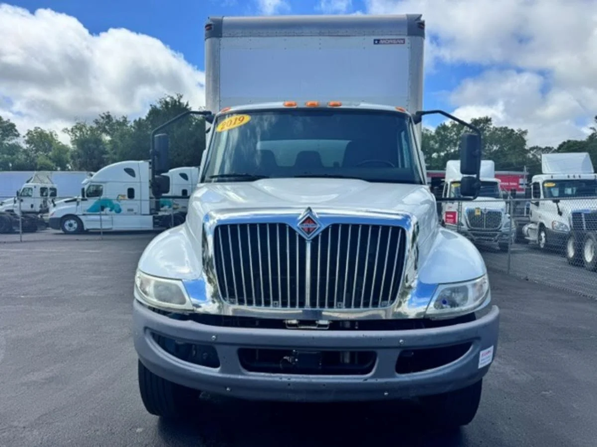 2019 International MV in Jacksonville, FL — photo 2