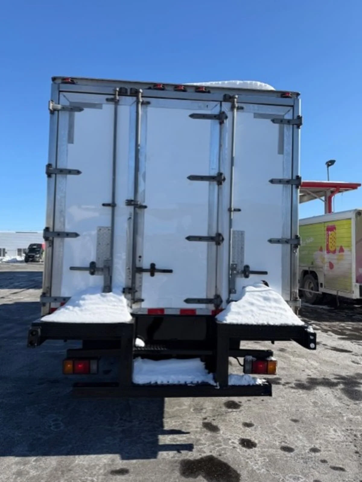 2020 Isuzu NQR - image 5