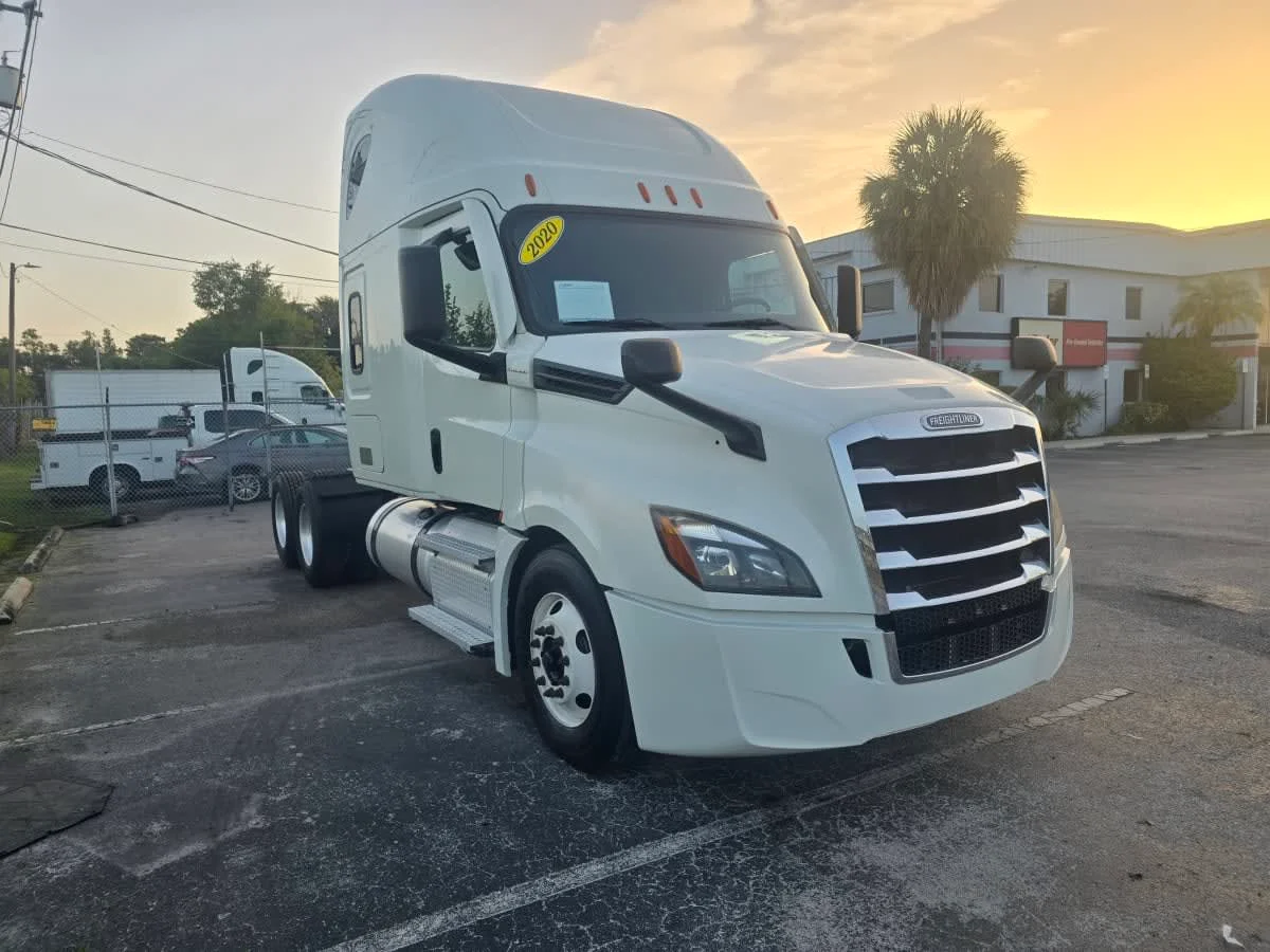 2020 Freightliner Cascadia